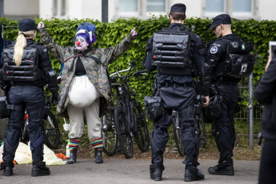 Auch eine Pandemie darf politische Grundrechte nicht ausser Kraft setzen