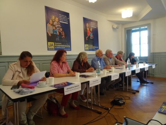 Die grosse Medienkonferenz Kinderbetreuung JA