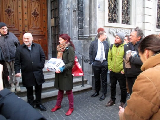 Petition gegen Luxushochhaus neben Badewiese Wollishofen eingereicht