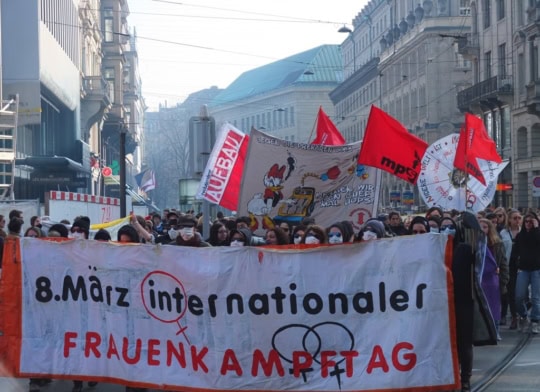 Das Polizeiaufgebot an der Frauen*demo vom 9. März 2019 war unverhältnismässig