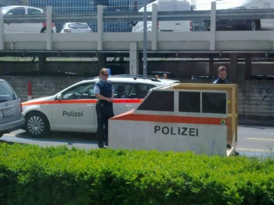Polizeiauto-Attrappe in Zürich: Gibt das eine Busse oder nicht?