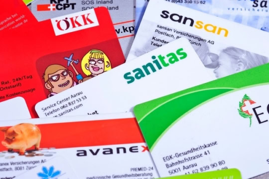 AL fordert Erhöhung der Bezugsgrenzen und unterstützt Initiative «Raus aus der Prämienfalle»