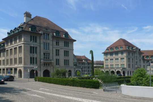 Dienstverweigerer im Amtshaus IV